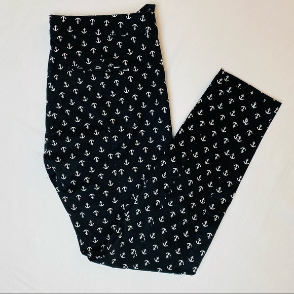 Gap | Black Anchor Cropped Pants - Super Skinny - Picture 2 of 4